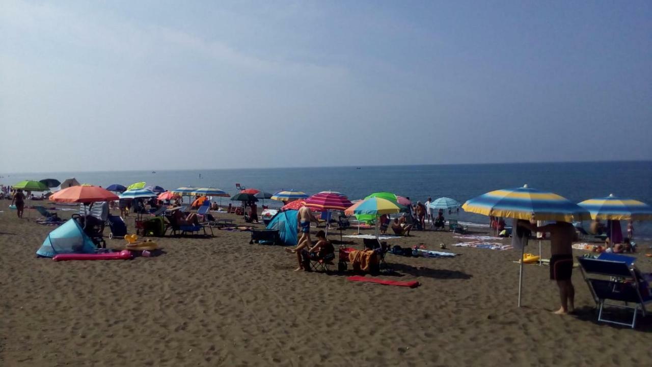 Le Esperidi Camping Ecoresort Marina Di Bibbona Ngoại thất bức ảnh